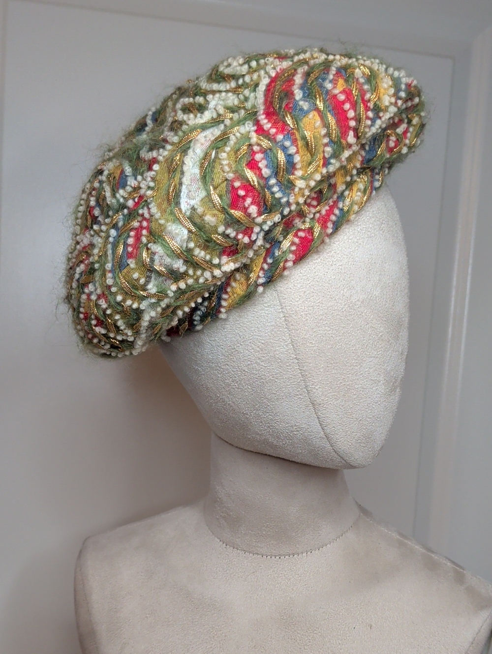 Vintage 50s Livingston Bros mod knit beret ivory & green w/ Gold Threading MCM